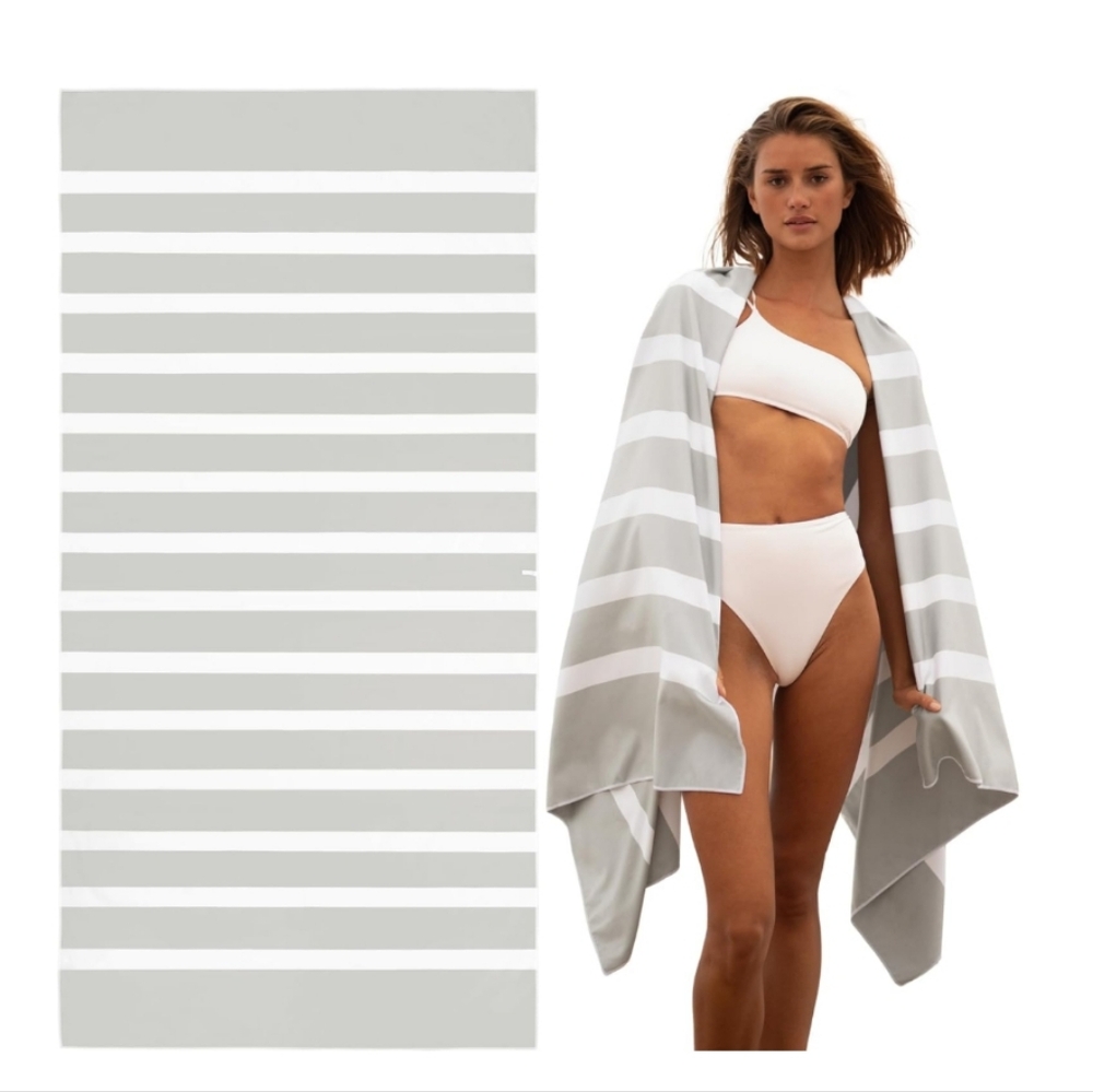 🔥Last One🔥Oversized Microfiber Beach Towel
